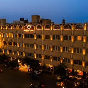 Hotel New Broadway, Varanasi