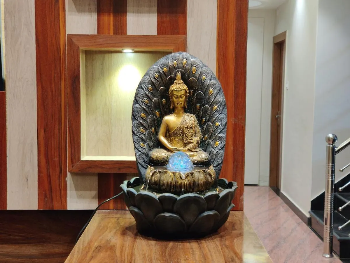 Hotel City Palace Varanasi 3*,  India