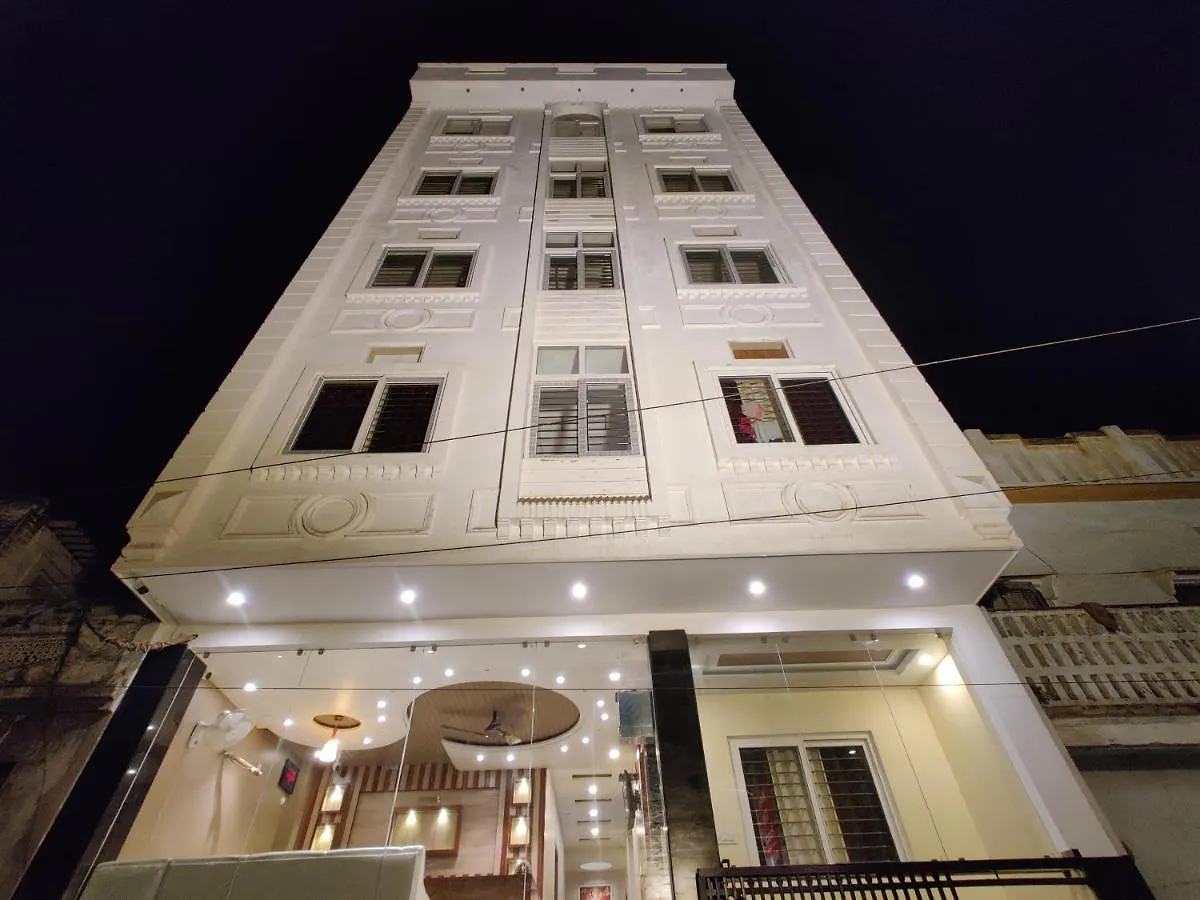 ***  Hotel City Palace Varanasi India