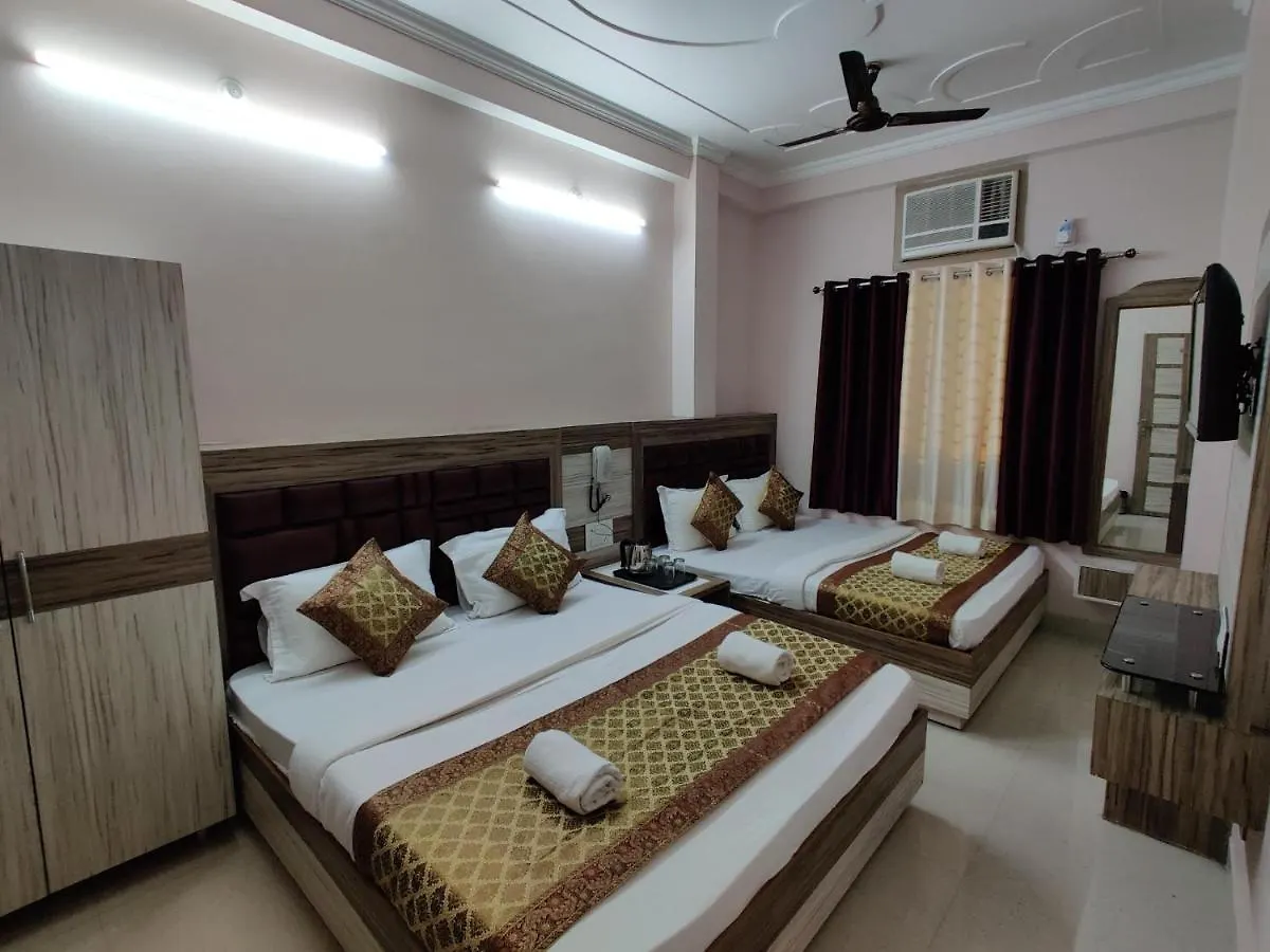 Hotel City Palace Benares 3*,  India